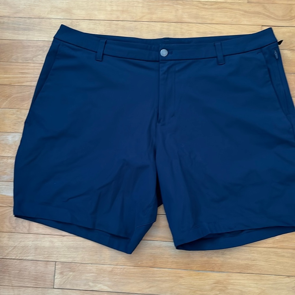 Lululemon Men’s Commission Shorts 9”
